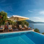Seafront Marine With Private Sea Access - Iris Lefkada Sivota (Lefkada)