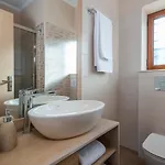 Vila Seafront Marine With Private Sea Access - Iris Lefkada