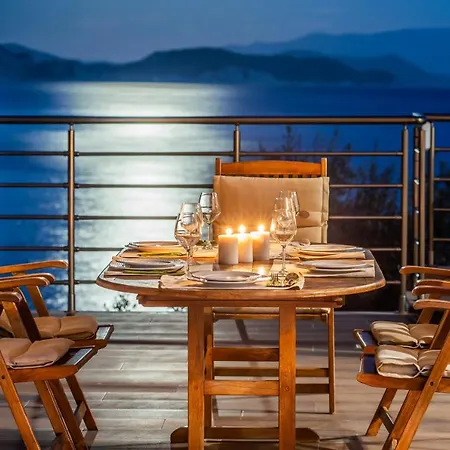 Iris Lefkada - Marine With Private Sea Access シヴォタ