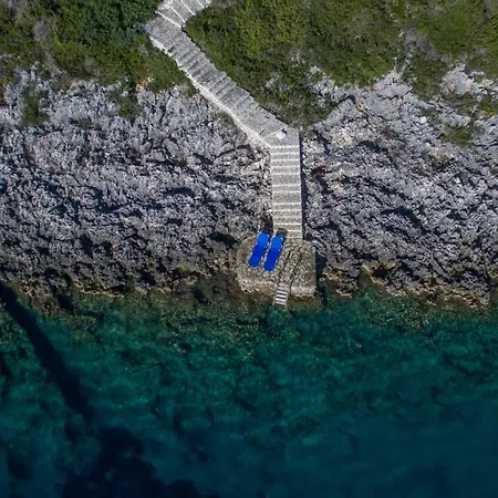 Seafront Marine With Private Sea Access - Iris Lefkada Willa Sivota