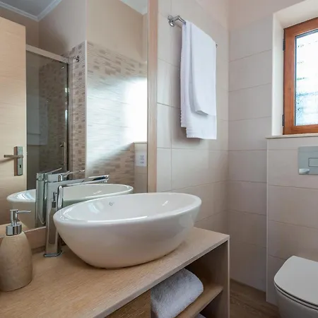 Vila Iris Lefkada - Marine With Private Sea Access