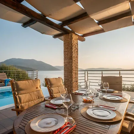 וילה Seafront Marine With Private Sea Access - Iris Lefkada