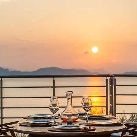 Iris Lefkada - Marine With Private Sea Access * Sývota