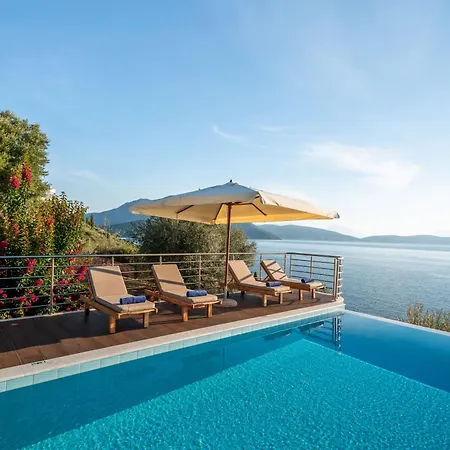 Willa Seafront Marine With Private Sea Access - Iris Lefkada *