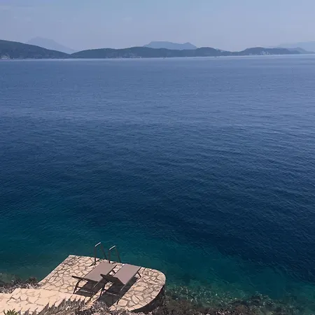 Seafront Marine With Private Sea Access - Iris Lefkada Willa Sivota