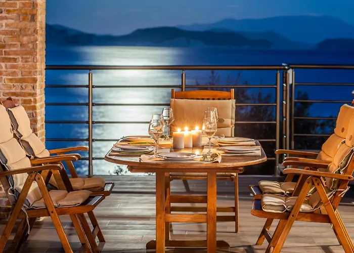 Seafront Marine With Private Sea Access - Iris Lefkada סיבוטה
