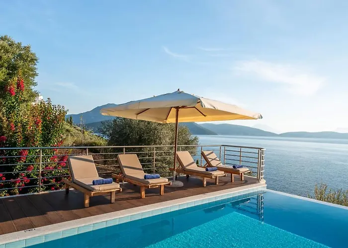 וילה Seafront Marine With Private Sea Access - Iris Lefkada *